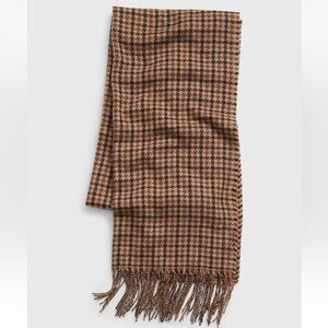 GAP Neutral Plaid Blanket Scarf Tweed Fringe Cozy Fall Winter NWOT